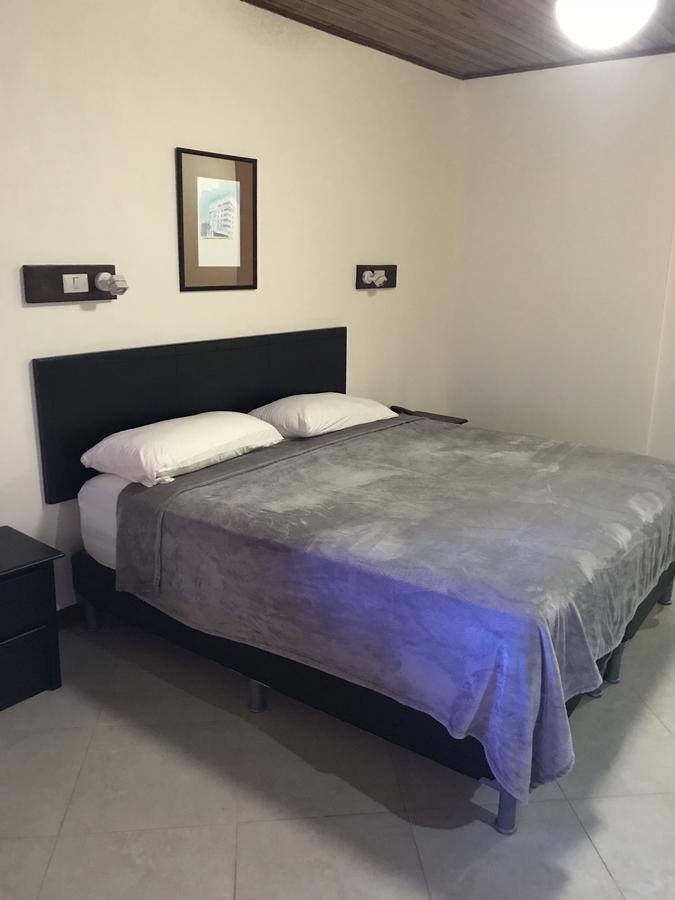 סן חוזה Hotel Castillo מראה חיצוני תמונה
