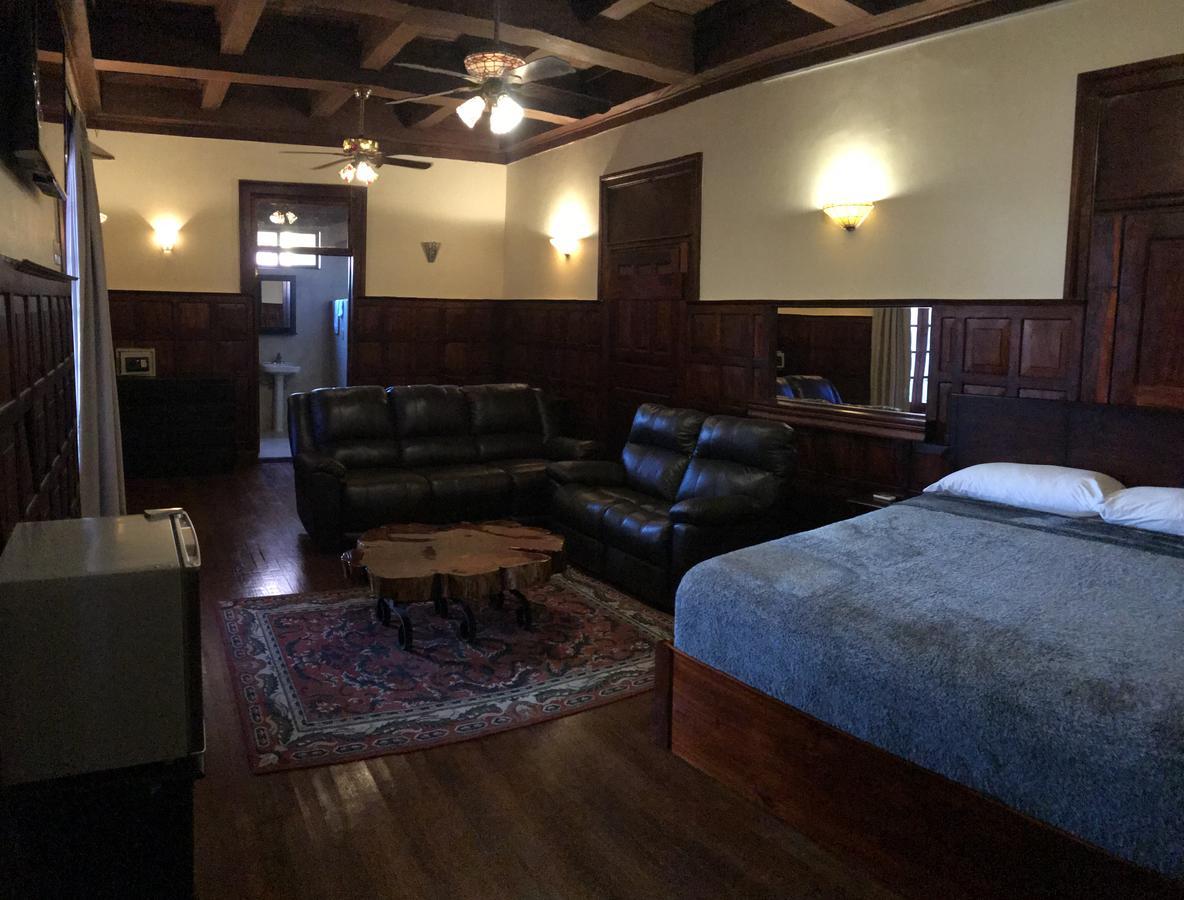 סן חוזה Hotel Castillo מראה חיצוני תמונה