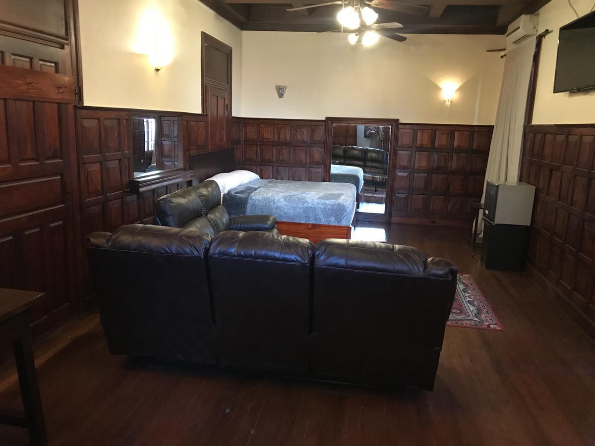 סן חוזה Hotel Castillo מראה חיצוני תמונה