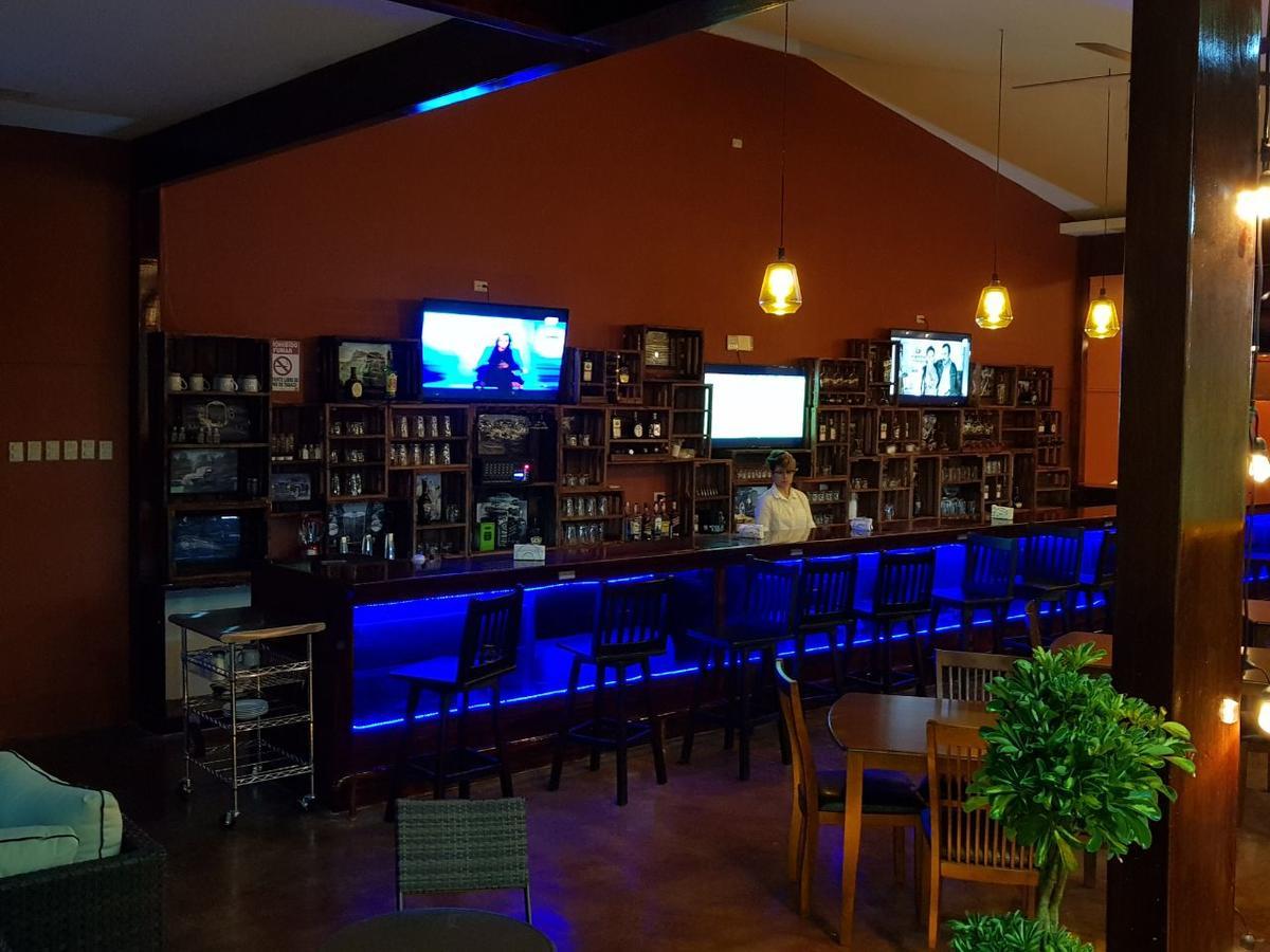 סן חוזה Hotel Castillo מראה חיצוני תמונה